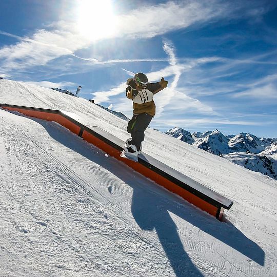 hochzeiger-winter-ski-action-12-chochzeigerbergbahnen-2